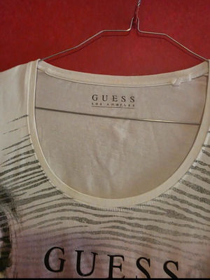 Top with Guess print like new, size S