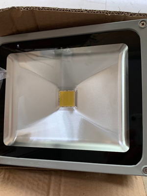 LED floodlight 30W 3000 Kelvin new