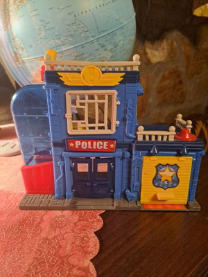 Super Things police station toy used