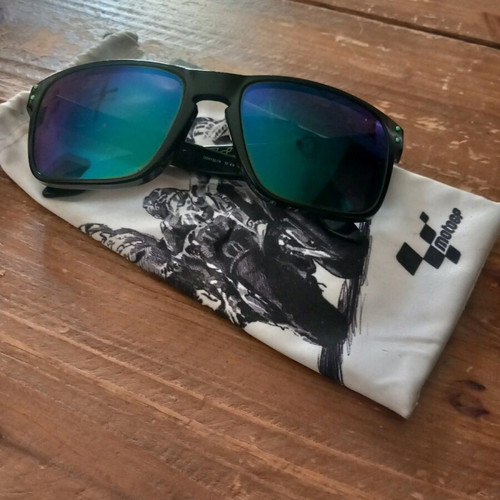 Oakley MotoGP sunglasses used, black with pouch