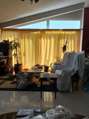 Κουρτίνες μπαλκονόπορτας ημισκίασης σε κίτρινο-χρυσαφί σαν καινούργιες