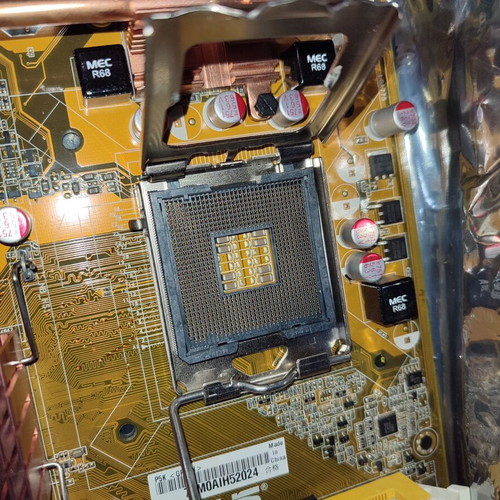 Asus P5K P45 Chipset new without packaging or accessories