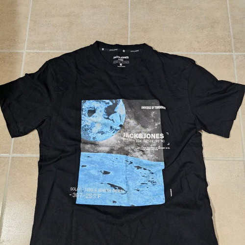 Jack and Jones black t-shirt size M like new