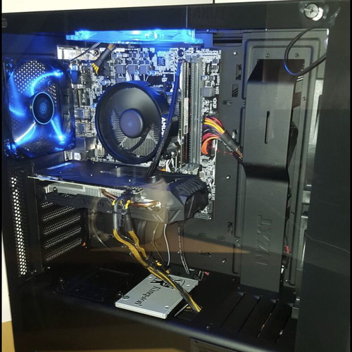 Gaming setup with 2 monitors and peripherals