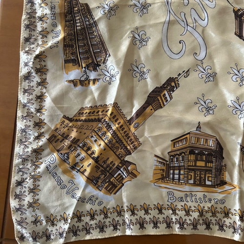 Italian scarf like new, beige and brown