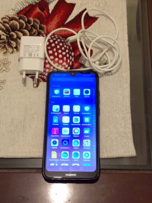 Smartphone Huawei Y6 μεταχειρισμένο, μπλε, με φορτιστή και θήκη σιλικόνης