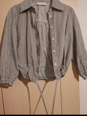 Shirt that can be worn as a jacket new, size S