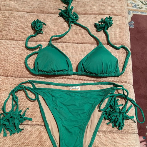 Maa boo swimsuit like new, size M, green