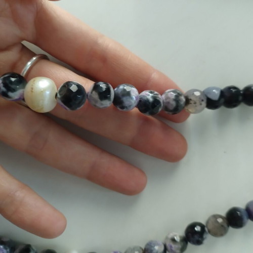 Necklace with precious stones new