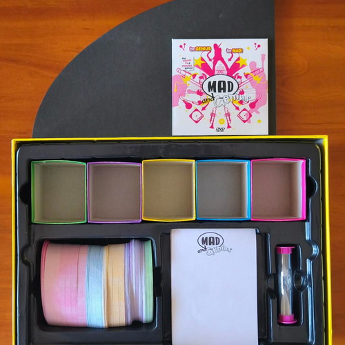 Mad and Genius board game with DVD like new