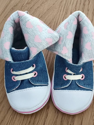 Denim baby cuddle shoes