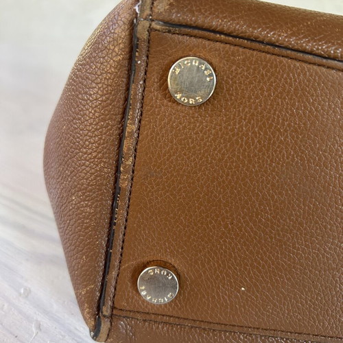 Michael Kors bag used, brown with crossbody strap