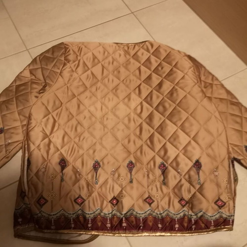 Quilted jacket gold color new, one size