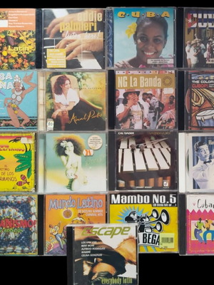 CD συλλογή 17 original Latin CD και 26 δώρο από περιοδικά, σαν καινούργια