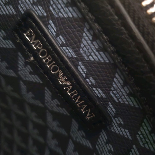 Γυναικεία τσάντα χειρός Emporio Armani σαν καινούργιο