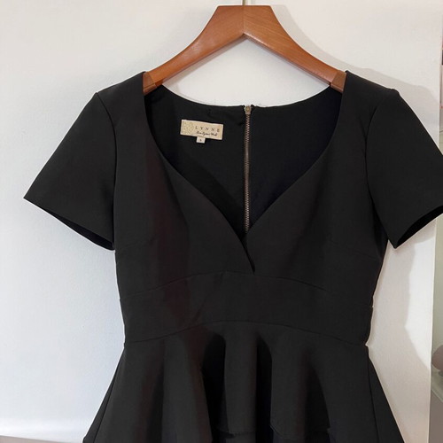 Lynne blouse with gathers at hem small like new, black