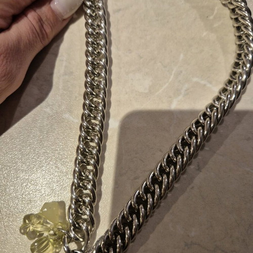 Chunky chain necklace like new, green and silver tones