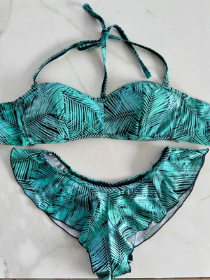 Lookseri Bikini like new, top M/L, bottom one size, multicolor