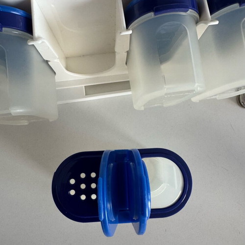 Tupperware wall spice rack set like new, 4 pieces