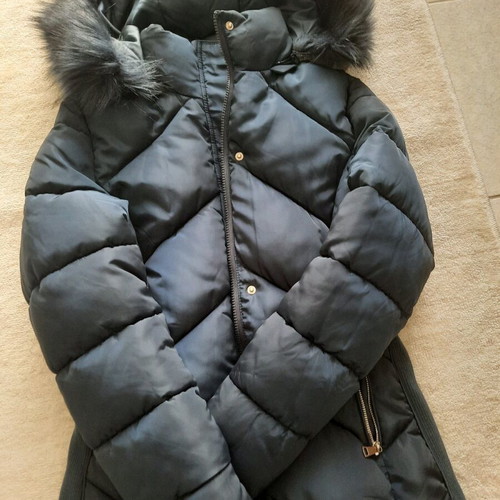 Long jacket like new, blue, size medium with fur hood