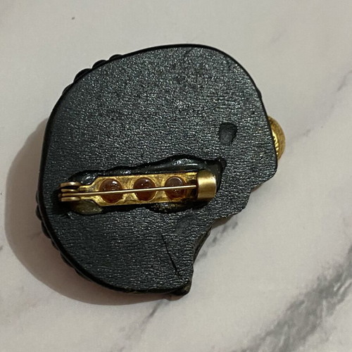Brooch with pearls and rhinestones used, black and gold