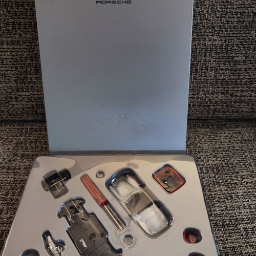 Porsche 356 No.1 Roadster – Collectible Model Kit 1:43