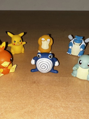 Pokemon slider figures set