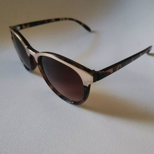 H&M sunglasses new, unworn
