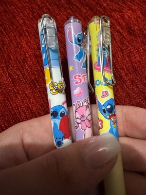 Stitch pens pack of 3 like new, 0.5 mm black gel ink