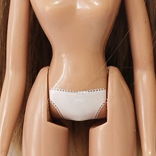 Bratz Adventure Girlz Yasmin 2006 doll used with flaws
