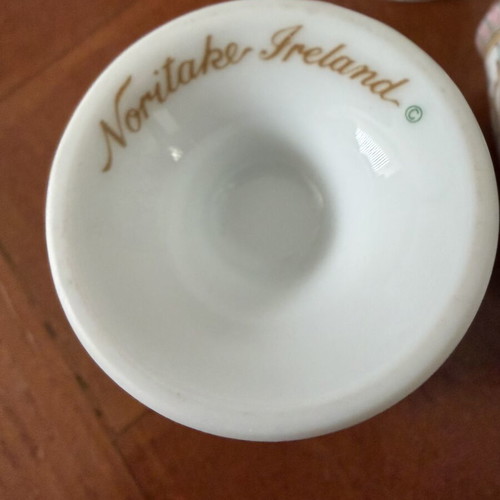 Noritake Ireland egg cups set of 6 like new with vibrant colors