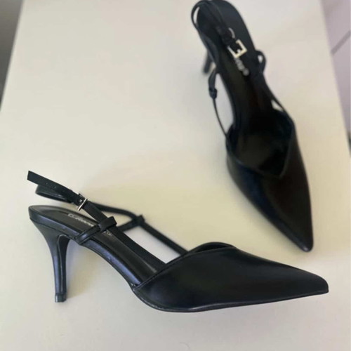 Ciaodea black pumps like new, size 40, low heel