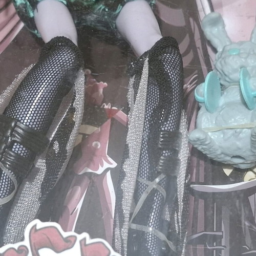 Mattel Monster High Freak Du Chic Twyla doll new in box
