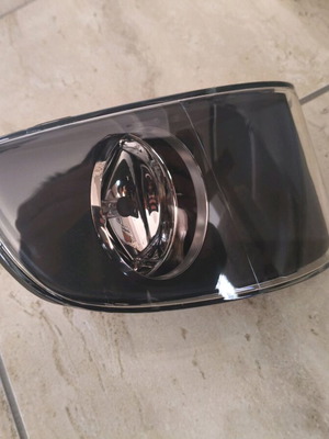 BMW coupe 320 i fog light new, right side with free lever
