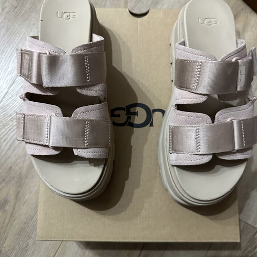 Ugg leather platform sandals size 39, pink