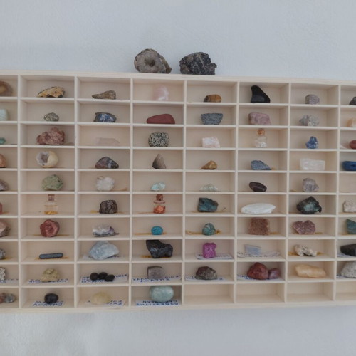Mineral and semiprecious stone collection like new