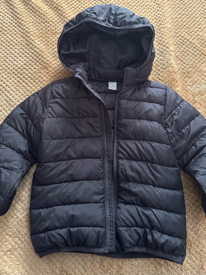 H&M kids black puffer jacket with detachable hood like new