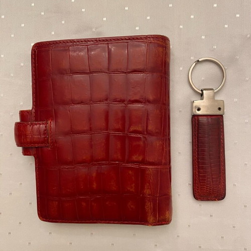 Filofax leather agenda and Croc-style key holder like new
