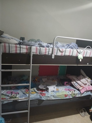 Wooden bunk bed like new, no mattresses