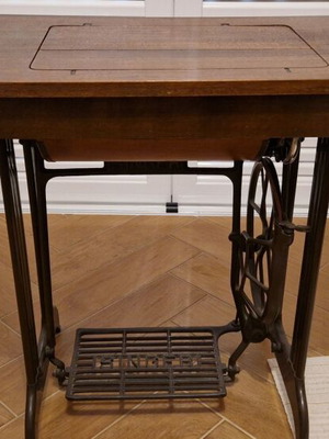 Singer 15 Vintage Ραπτομηχανή Tiffany Gingerbread Σαν Καινούργιο