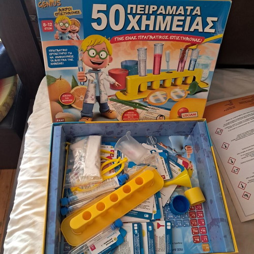 Emojito, 50 Chemistry Experiments, Poios Einai? board games set