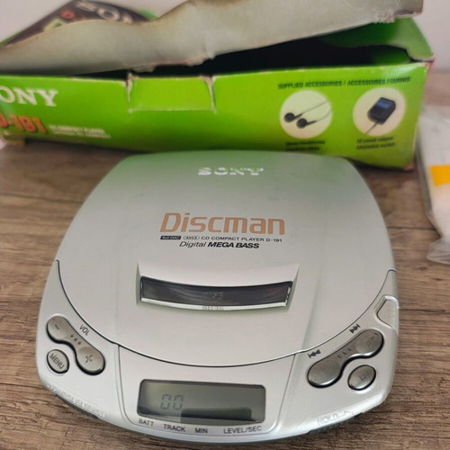 Sony D-191 Discman used, does not read discs