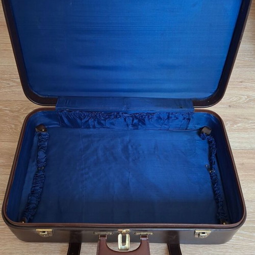 Vintage suitcase like new, brown