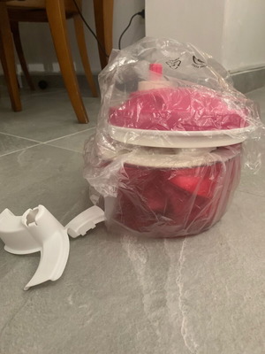 Tupperware Hand Mixer like new