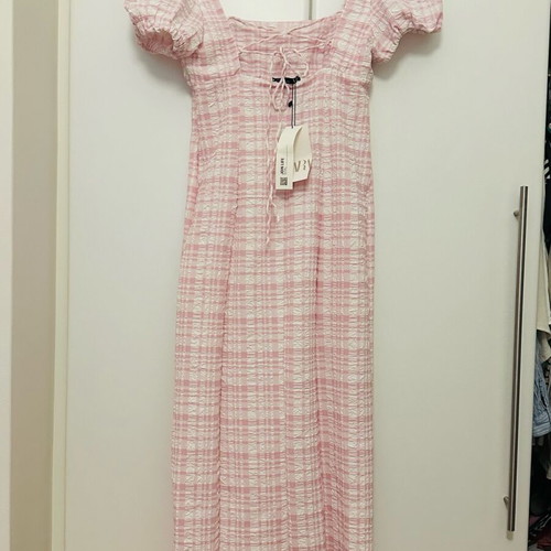 Zara pink and white dress with texture and pattern new