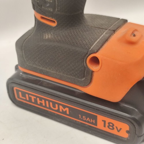 Black & Decker battery drill with battery