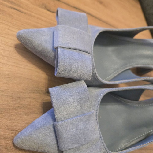 Slingbang baby blue pumps with low heel like new