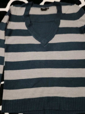 Knitted sweater with stripes like new, size 40-42