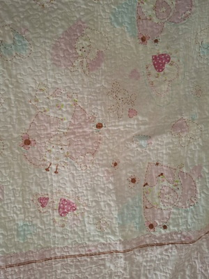 Nima Crib Quilt like new, 110x140cm soft pink design