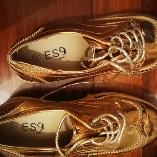 Closed gold platform shoes used, 8 cm heel